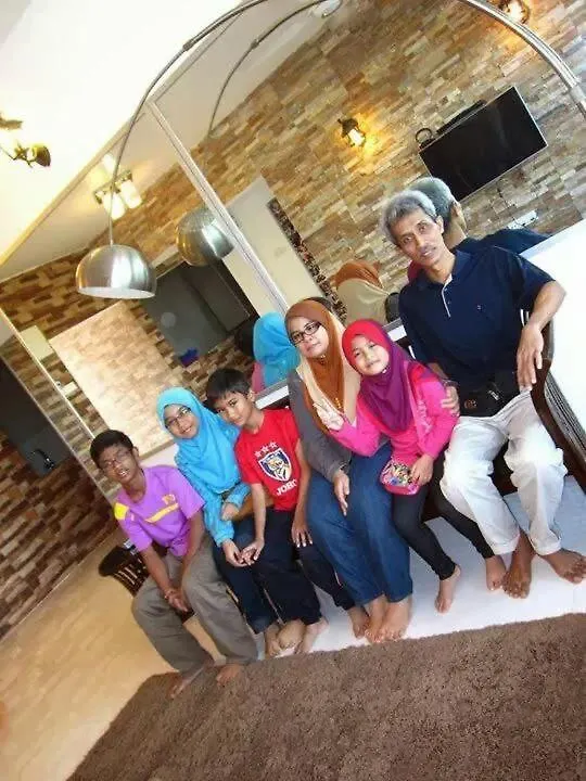 Agoda C View @ Sri Sayang Beach Resort Batu Ferringhi 0*,