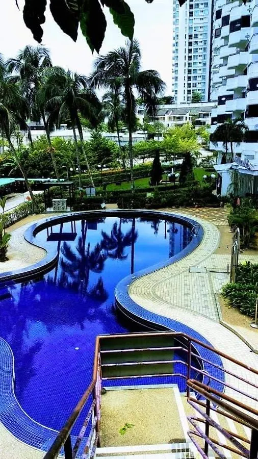 Agoda C View @ Sri Sayang Beach Resort Batu Ferringhi