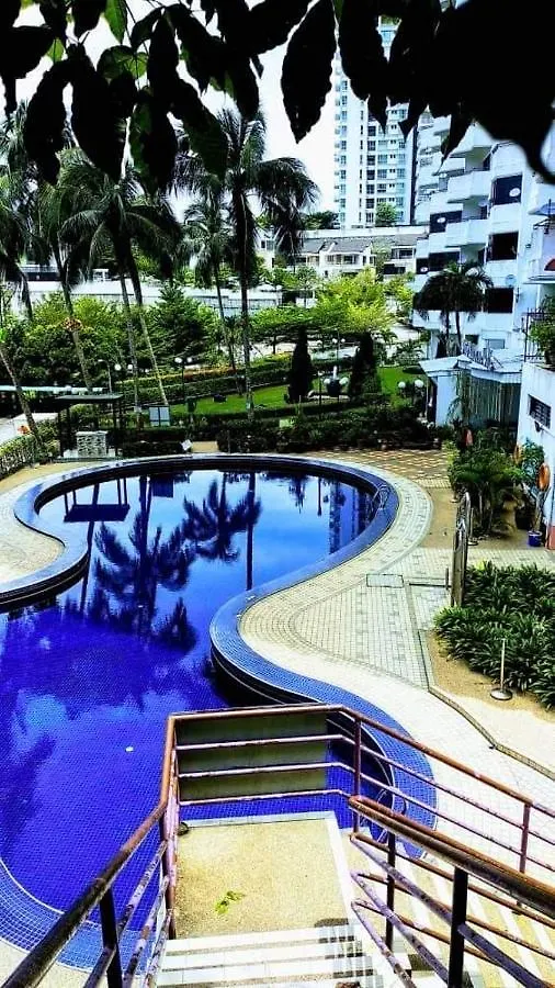 Apartment Agoda C View @ Sri Sayang Beach Resort Batu Ferringhi
